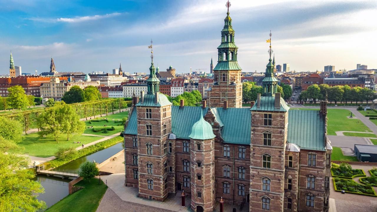 Lovely 3br Manor 5 Min From Tivoli Gardens * Copenaghen