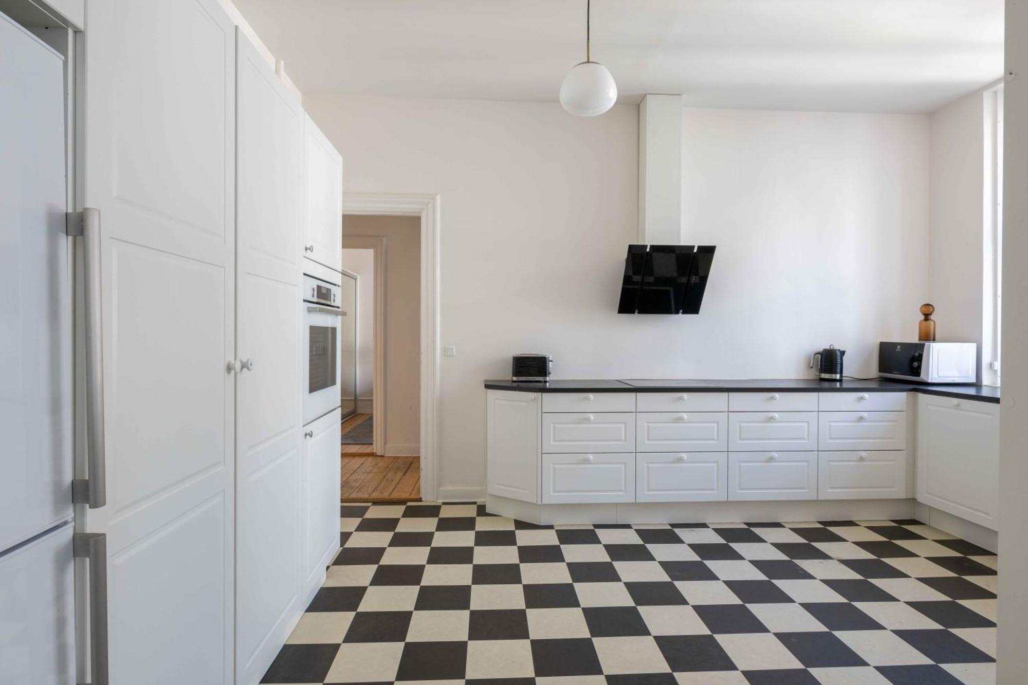 Lovely 3br Manor 5 Min From Tivoli Gardens *